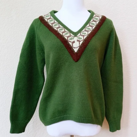 St. George vintage 1960s wool chunky v-neck sweater - Picture 6 of 9